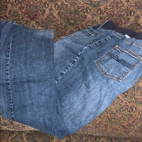 Maternity pants - Picture 2 of 3